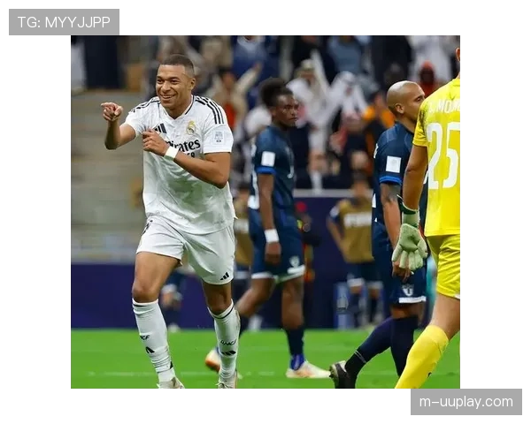 裁判团队确定:法国名哨将执法皇马vs巴黎次回合,其本赛季欧冠场均出示3.8张牌 裁判团队确定:法国名哨将执法皇马vs巴黎次回合,其本赛季欧冠场均出示3.8张牌